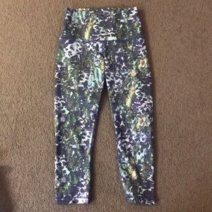 Lululemon leggings can not find size dot